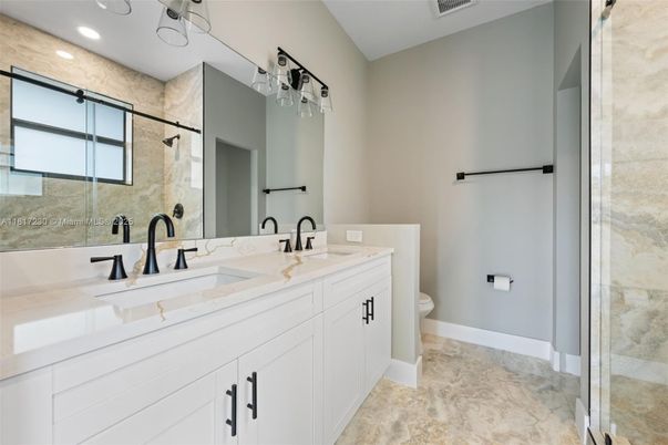 Bathroom, Dual Sink Vanities, Interior, Recessed Lighting