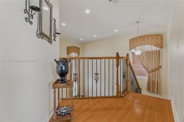 Interior, Pendant Lights, Recessed Lighting, Wood Texture Flooring