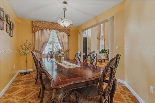 Dining room, Interior, Wood Texture Flooring