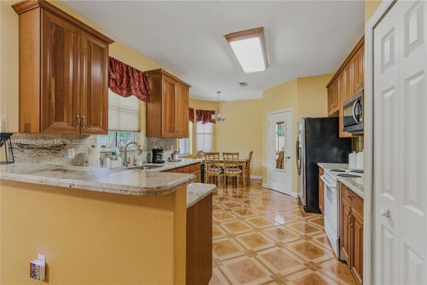 Dining room, Interior, Kitchen, Pendant Lights