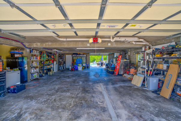 Garage, Interior