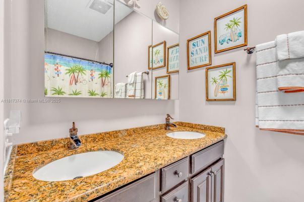 Bathroom, Dual Sink Vanities, Interior