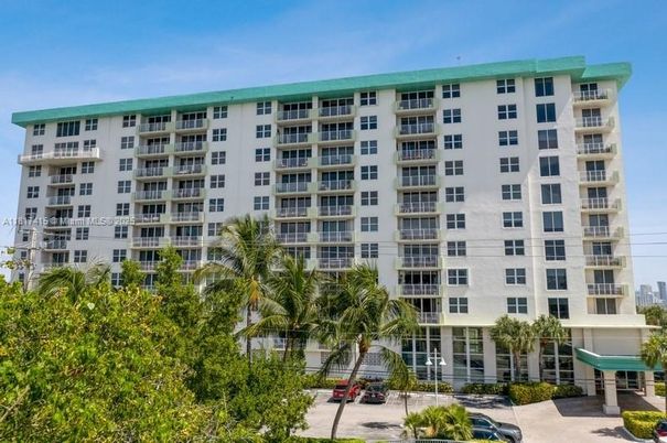 Exterior, Facade, Condo Building