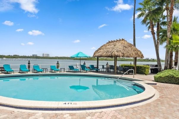 Exterior, Pool, Water