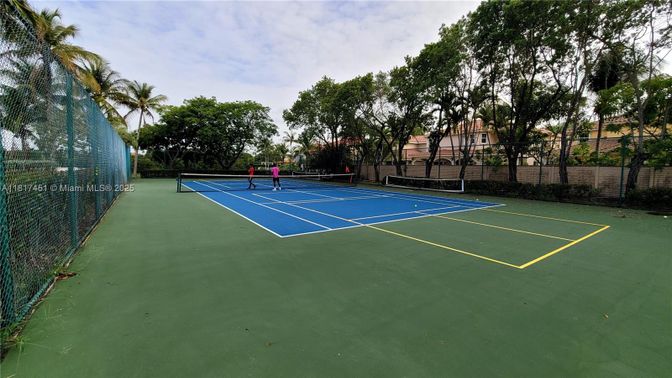 Exterior, Tennis Courts