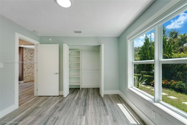 Empty room, Interior, Recessed Lighting, Walk-in Closets, Wood Texture Flooring