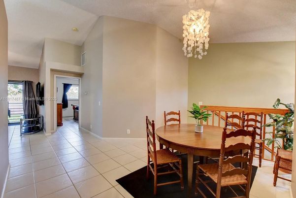 Chandelier, Dining room, Interior