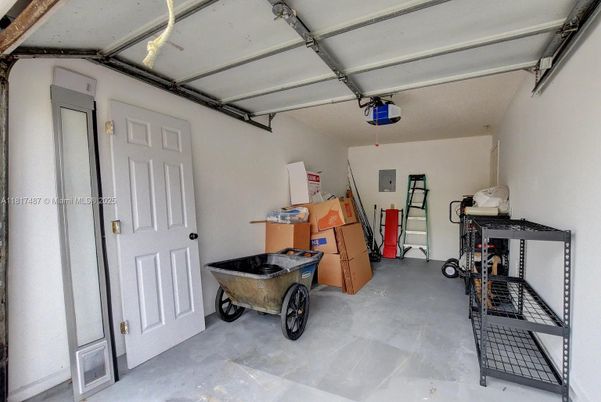 Garage, Interior