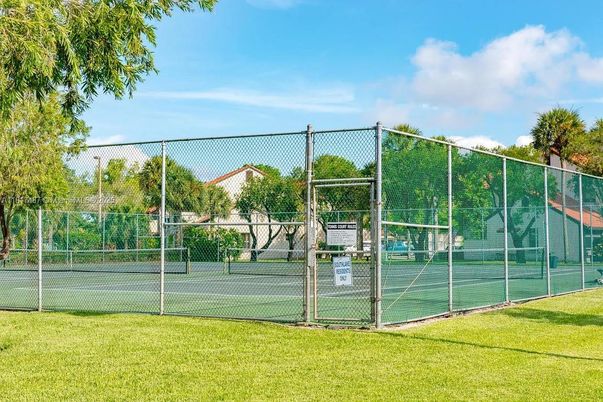 Exterior, Tennis Courts