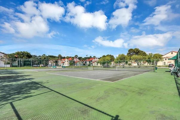 Exterior, Tennis Courts