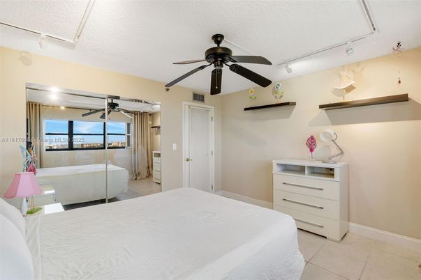 Bedroom, Interior, Water