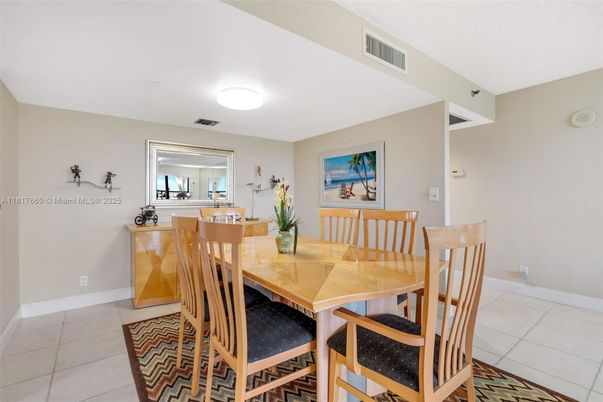 Dining room, Interior
