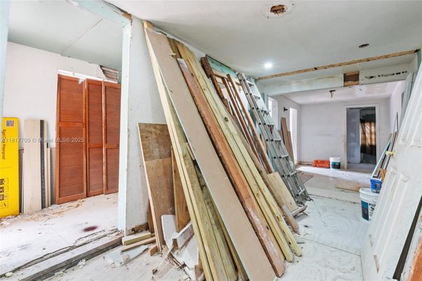 Interior, Marble, Recessed Lighting