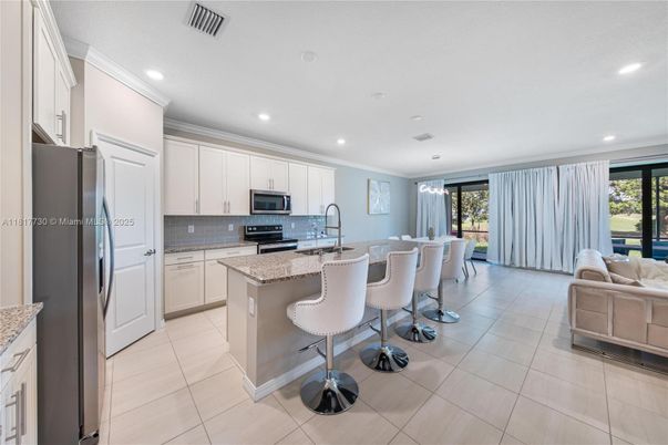 Dining room, Interior, Kitchen, Recessed Lighting