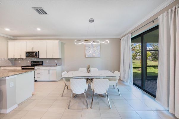 Dining room, Interior, Kitchen, Pendant Lights, Recessed Lighting