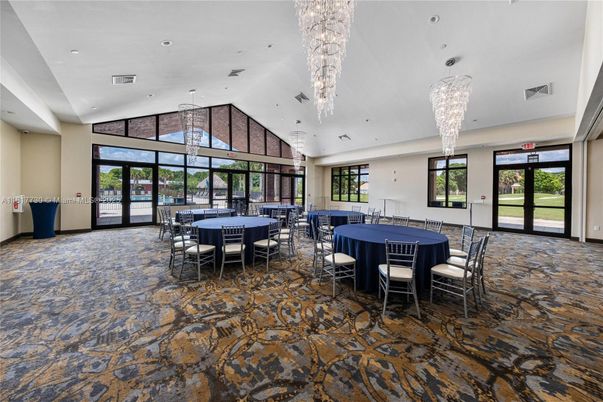 Chandelier, Dining room, Interior, Recessed Lighting