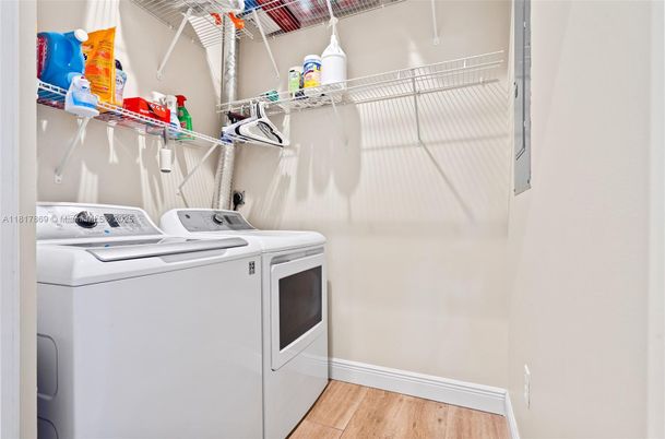 Interior, Utility Closets, Washer, Wood Texture Flooring