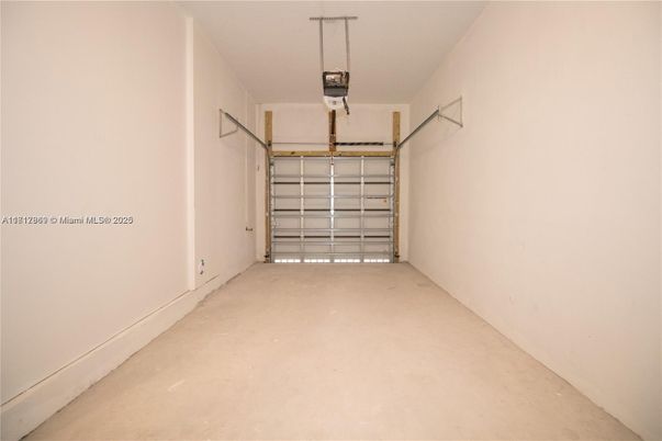 Garage, Interior
