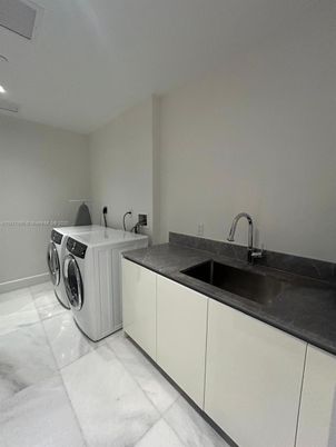 Interior, Recessed Lighting, Washer