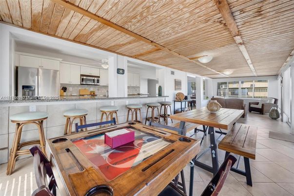 Dining room, Interior, Kitchen, Stainless Steel Appliances, Wooden Ceilings