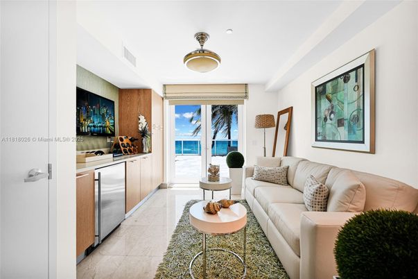 Interior, Living room, Recessed Lighting, Water