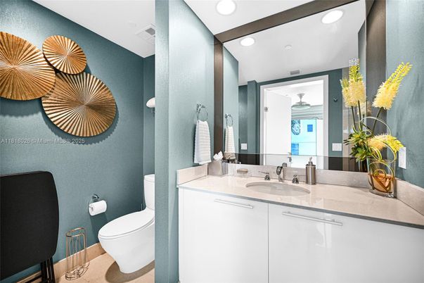 Bathroom, Interior, Recessed Lighting