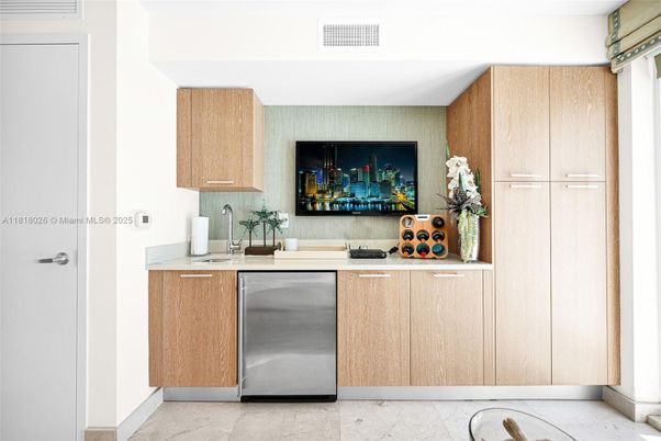 Interior, Kitchen, Marble, Stainless Steel Appliances