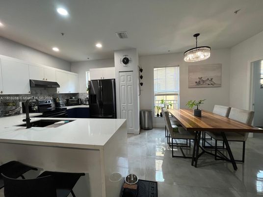 Chandelier, Dining room, Interior, Kitchen, Pendant Lights, Recessed Lighting