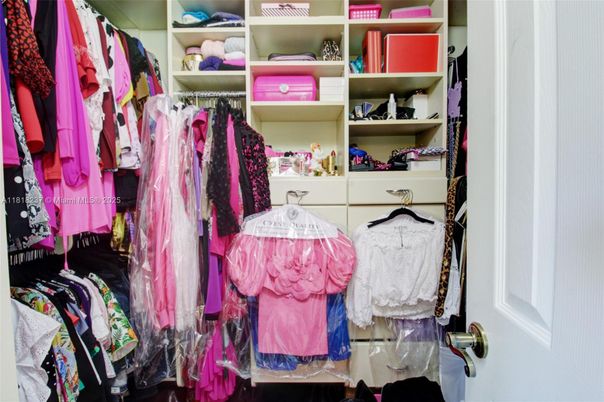 Interior, Walk-in Closets