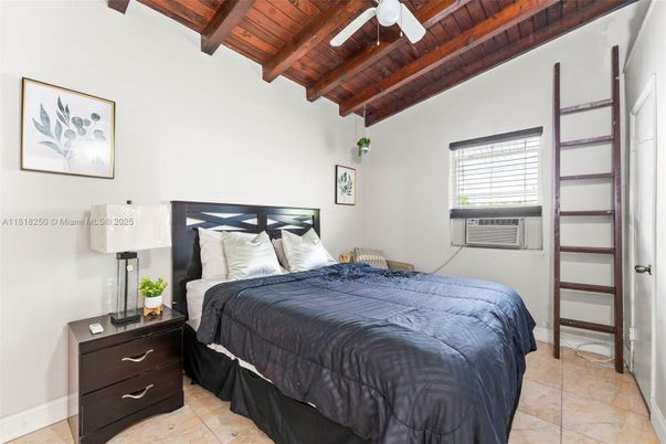 Bedroom, Interior, Wooden Beams, Wooden Ceilings