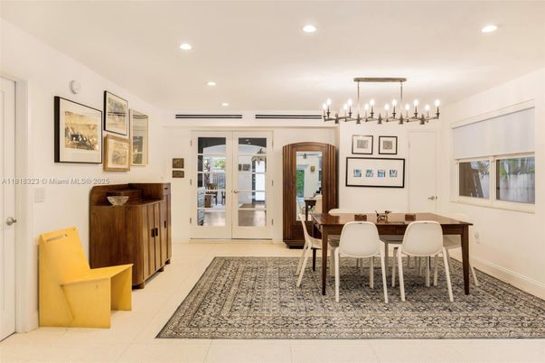 Chandelier, Dining room, Interior, Recessed Lighting