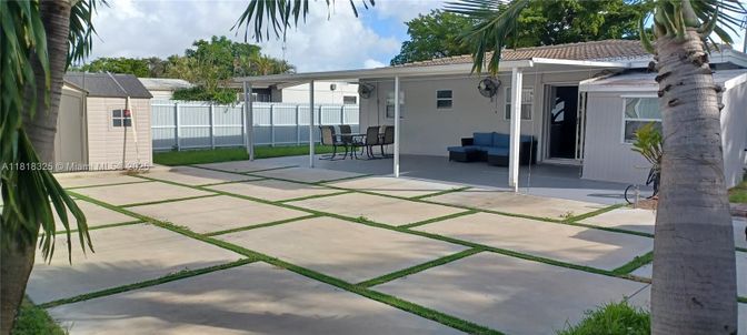 Backyard, Exterior