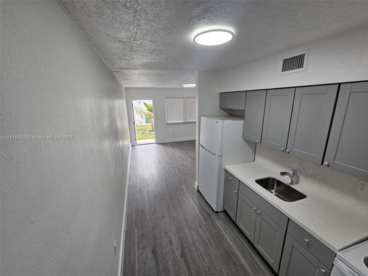 Interior, Kitchen, Washer, Wood Texture Flooring