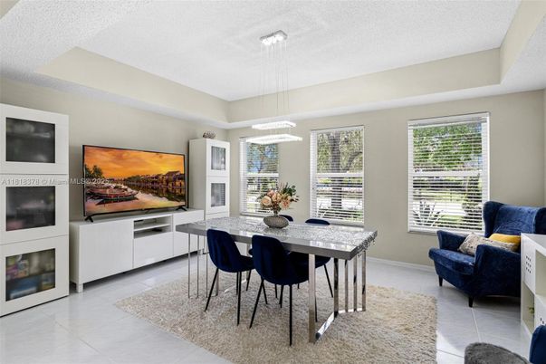 Dining room, Interior, Pendant Lights