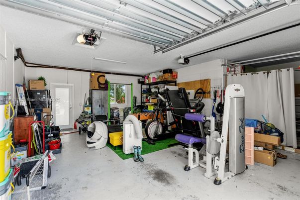 Garage, Interior