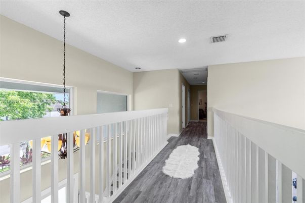 Interior, Pendant Lights, Recessed Lighting, Wood Texture Flooring