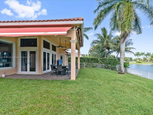 Backyard, Exterior, Water