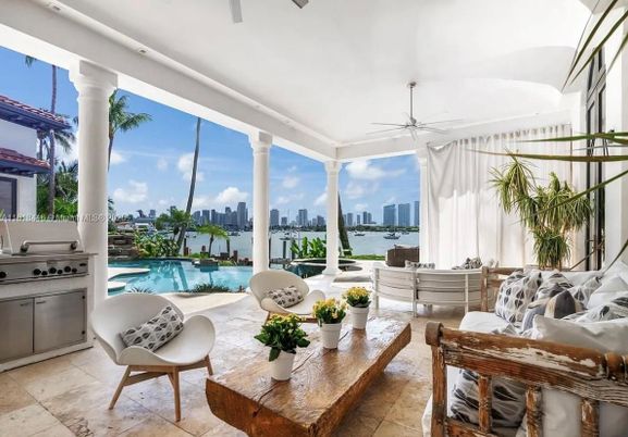 Interior, Pool, Sun Room, Water