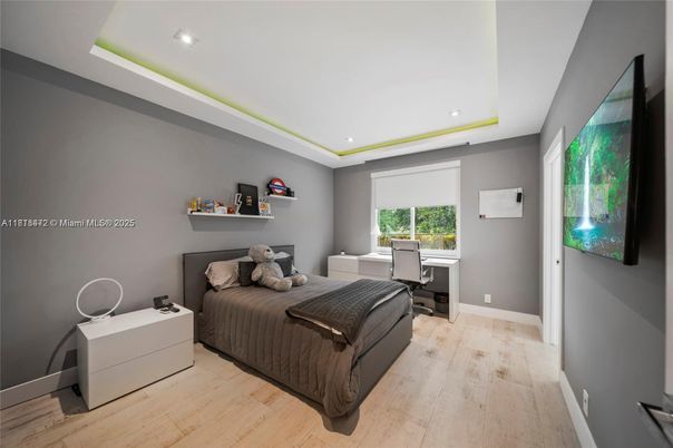 Bedroom, Home Office, Interior, Recessed Lighting, Wood Texture Flooring