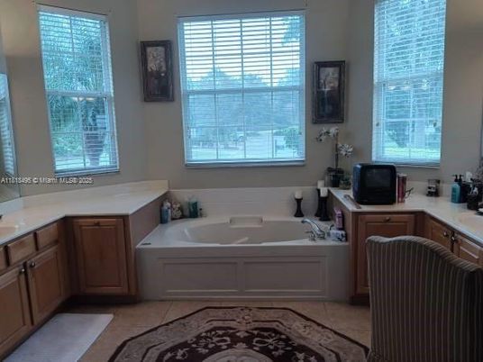 Bathroom, Home Office, Interior
