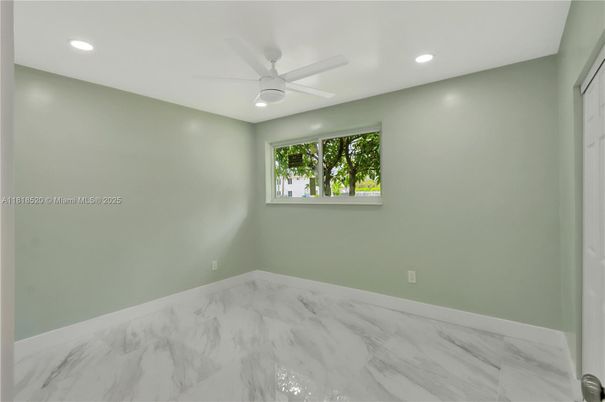 Empty room, Interior, Marble, Recessed Lighting