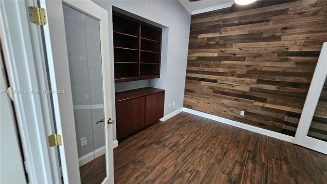 Empty room, Interior, Wood Texture Flooring, Wooden Walls
