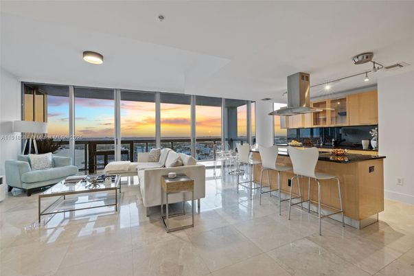 Dining room, Interior, Kitchen, Living room, Water
