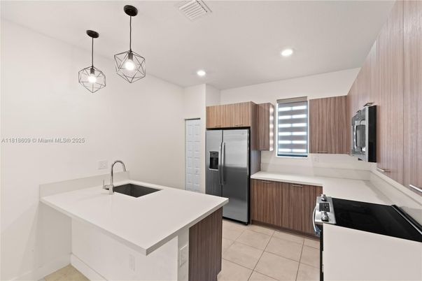 Interior, Kitchen, Pendant Lights, Recessed Lighting