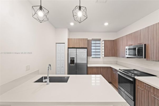 Interior, Kitchen, Recessed Lighting
