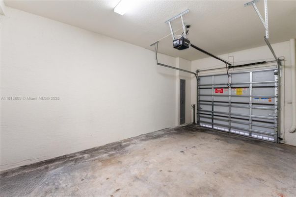 Garage, Interior