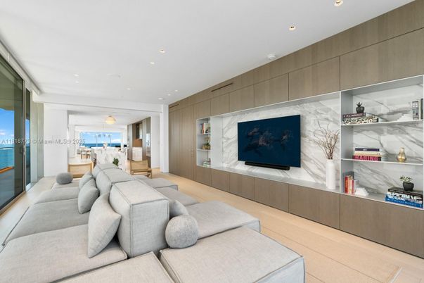 Interior, Living room, Recessed Lighting, Water, Wood Texture Flooring