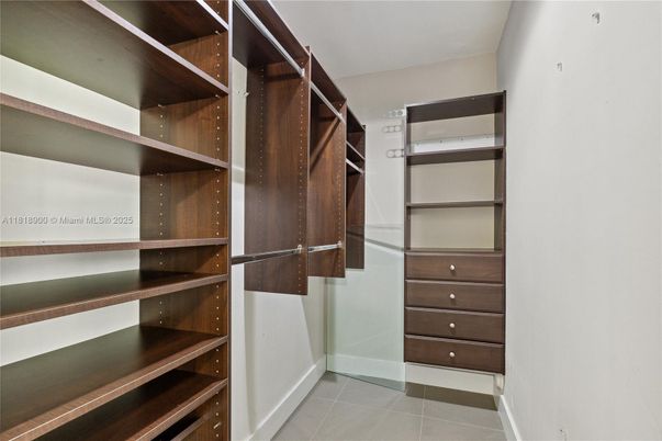 Interior, Walk-in Closets