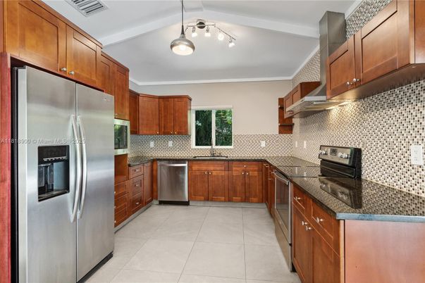 Interior, Kitchen, Pendant Lights, Stainless Steel Appliances