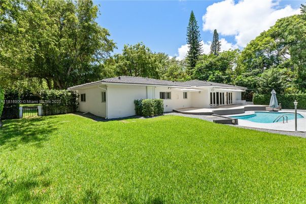 Backyard, Exterior, Pool